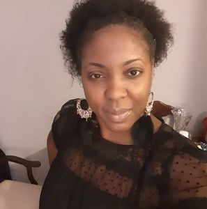 Meet your Posher, Nika